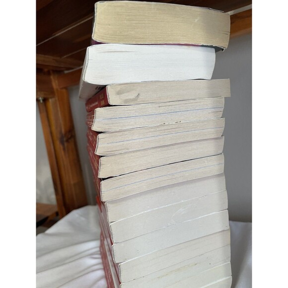 Harlequin Romance Books - Lot of 13, Plus Two Additional Books - Picture 8 of 8